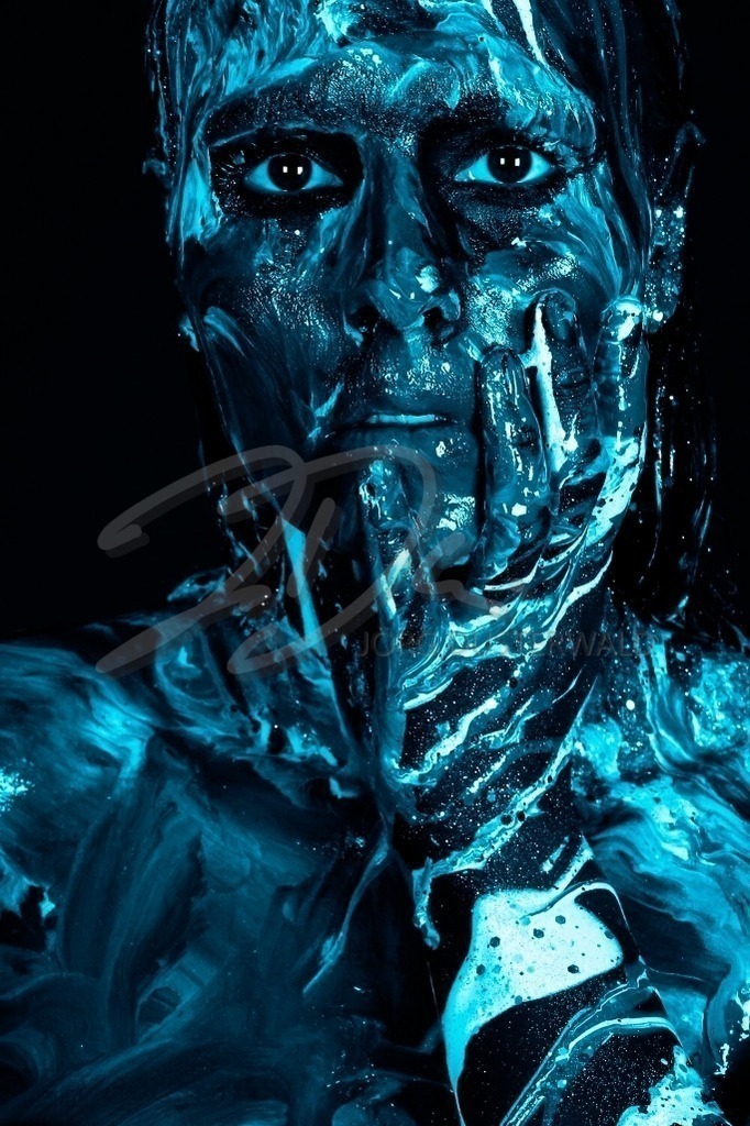 BodyArt-DARKBLUESPLASH_6737b | #032 | Modell: Sonia | Foto: Tschiponnique Skupin - Realisiert mit Pictrs.com