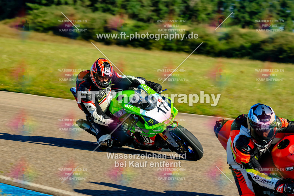 017-1570 | Hier findet Ihr Bilder von Touristenfahrten auf der Nürburgring Nordschleife oder von anderen Veranstaltungen die ich besucht habe. Viel Spass beim Durch Schauen 
