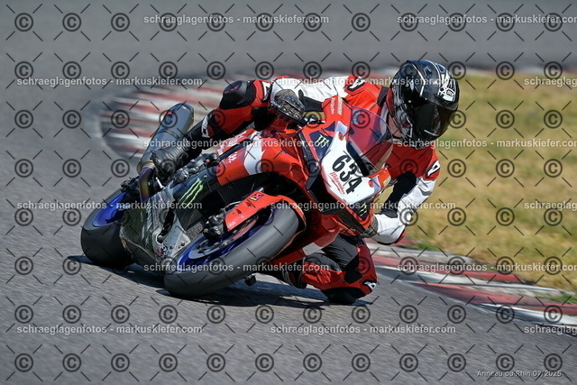 25bt04-0724 | markuskiefer.com - Realisiert mit Pictrs.com