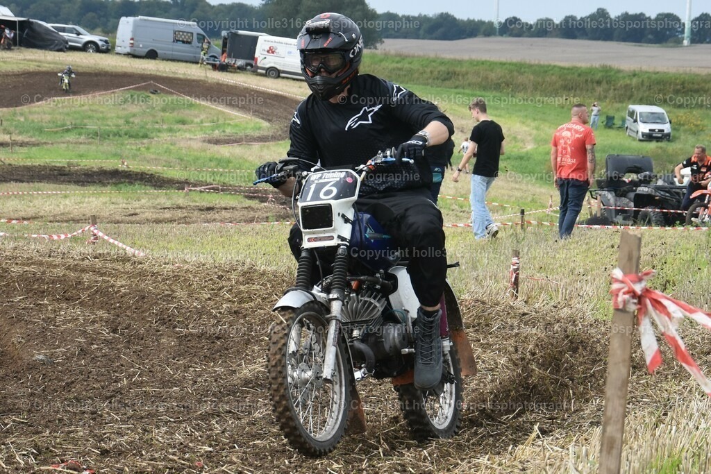 DSC_0226 (2) | Sportfotografie , Motorsport, Motoross, Reitsport, Mointainbike, Enduro,
Landschaft , Outdoor, Eventfotografie, Landschaft, Bilder online bestellen - Realisiert mit Pictrs.com