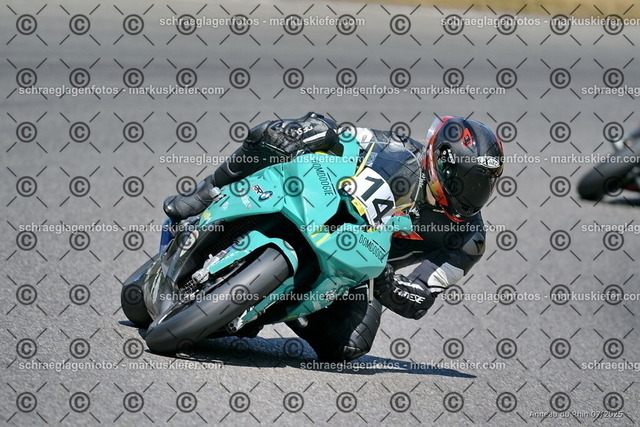 25bt04-0903 | markuskiefer.com - Realisiert mit Pictrs.com