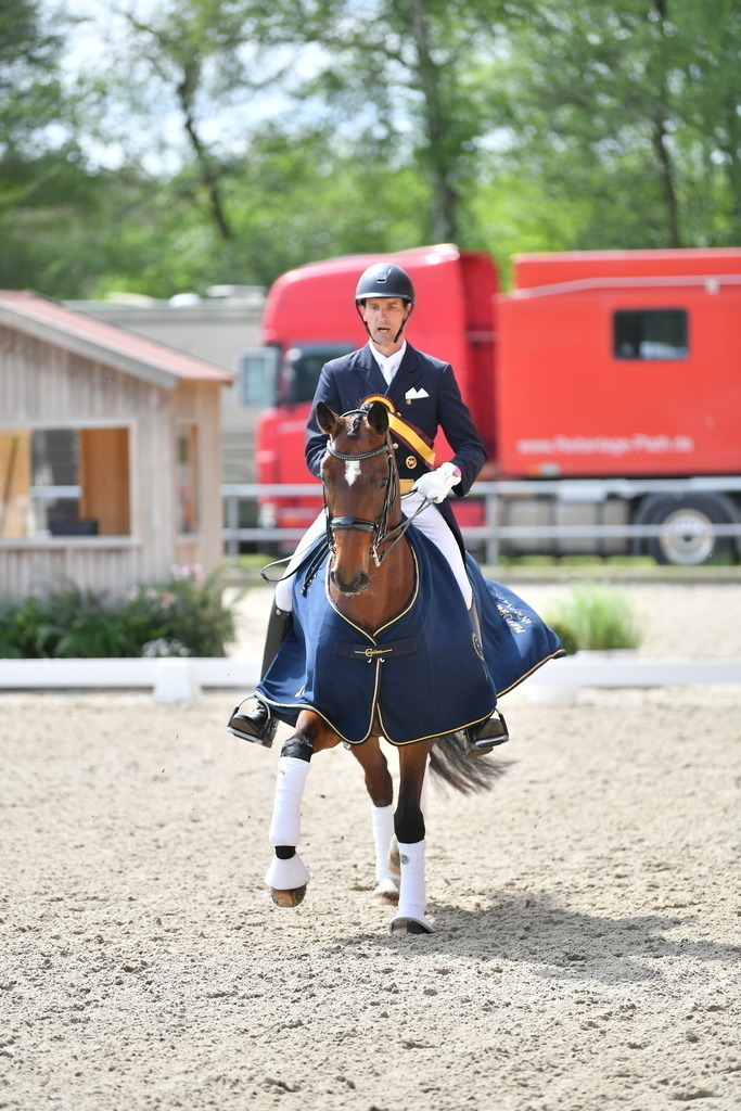 AntsBredemeier_030524_25_156 | Der professionelle Turnierfotograf ✓ Reitsport Bilder ▷ Shop ✚ günstig & schnell ✚ mit Zugang für Redakteure
