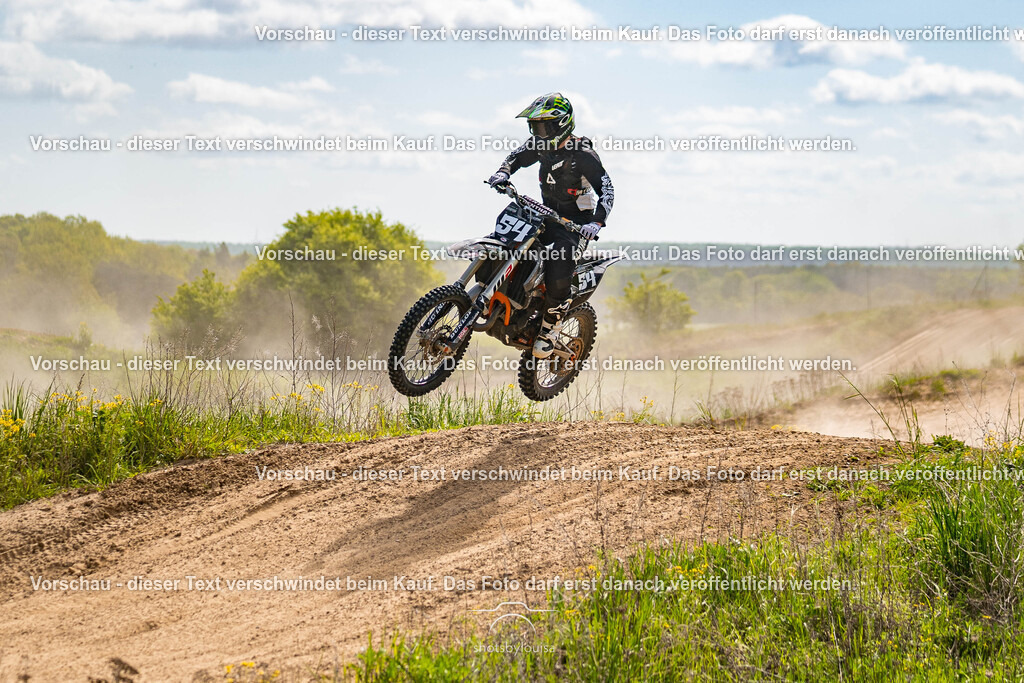 05_03_Schwedt-9212 | Sportfotografin aus Berlin-Brandenburg mit Fokus auf Motocross. Ich halte deine sportliche Leistung und echte Emotionen auf und neben der Strecke professionell fest. Entdecke die Fotos von deinem Rennen und bestelle sie direkt hier im Shop.