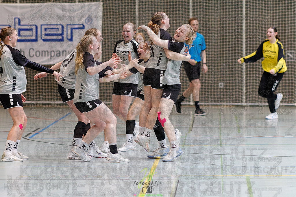 Hessenmeisterschaft wJC - Spiel um Platz 3; TuS Kriftel - SG Schenklengsfeld | Hessenmeisterschaft wJC - Spiel um Platz 3; TuS Kriftel - SG Schenklengsfeld am 22.03.2025 in Biedenkopf (Sporthalle Lahntalschule)Photo © 2025 - Jörg Heinrich - Realisiert mit Pictrs.com