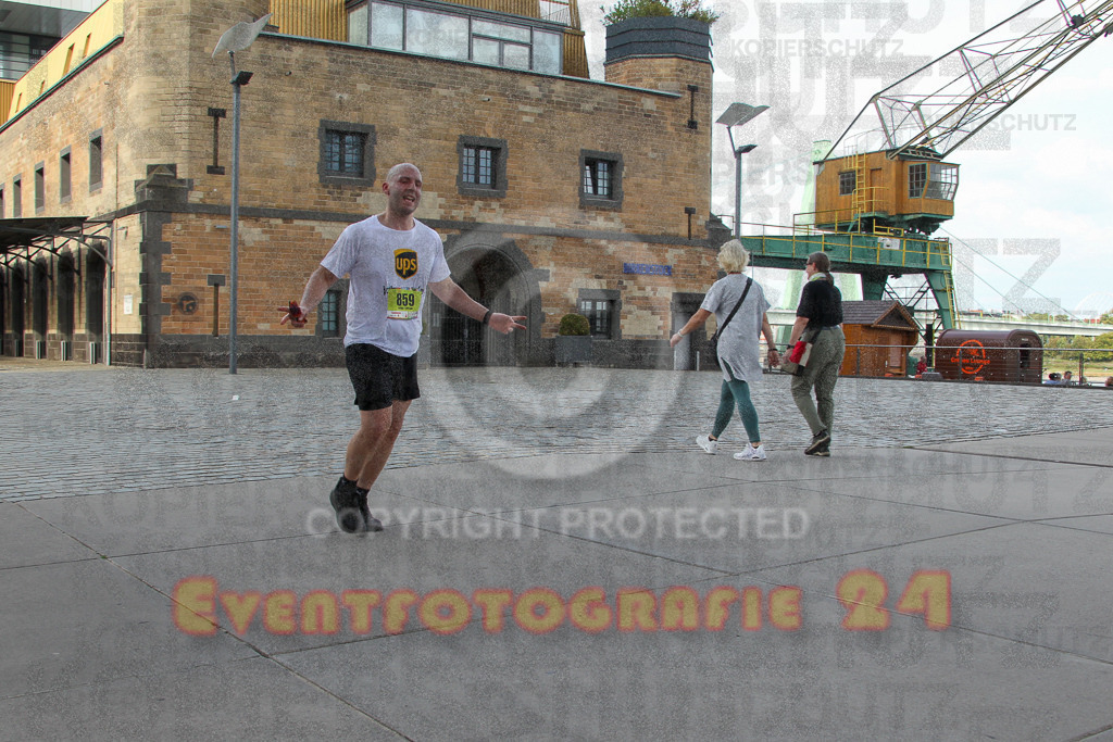 250920_1540_EV4_9403 | Sportfotografie im Rhein-Sieg Kreis, Köln, Bonn, NRW, Rheinland Pfalz, Hessen, etc. Unser Tätigkeitsfeld umfasst den Laufsport vom Volkslauf über den Marathon, Duathlon, Triathon bis zum Ultralauf wie Kölnpfad Ultra oder Schindertrail.