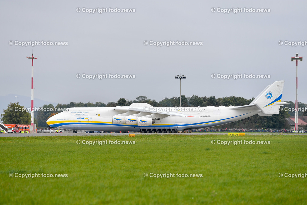 Flughafen Linz Hoersching_ Landung Antonov AN 225_ 05.10.2021-18 | 05.10.2021, Linz Hörsching, AUT, Flughafen Linz, Linz Airport, Landung Antonov 225, im Bild Antonov 225 - größtes und schwerstes Transportflugzeug der Welt zu Gast in Linz
