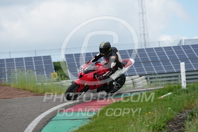 2024_05_13_PBK_15557 | Sportfotografie; SlowMotion; Video; Rennstrecke; Hafeneger; Speer; Racing; RSE; BMW; CBO; Trackday; Motorsportarena; Hockenheimring; Brno; Most; Barcelona; Valencia