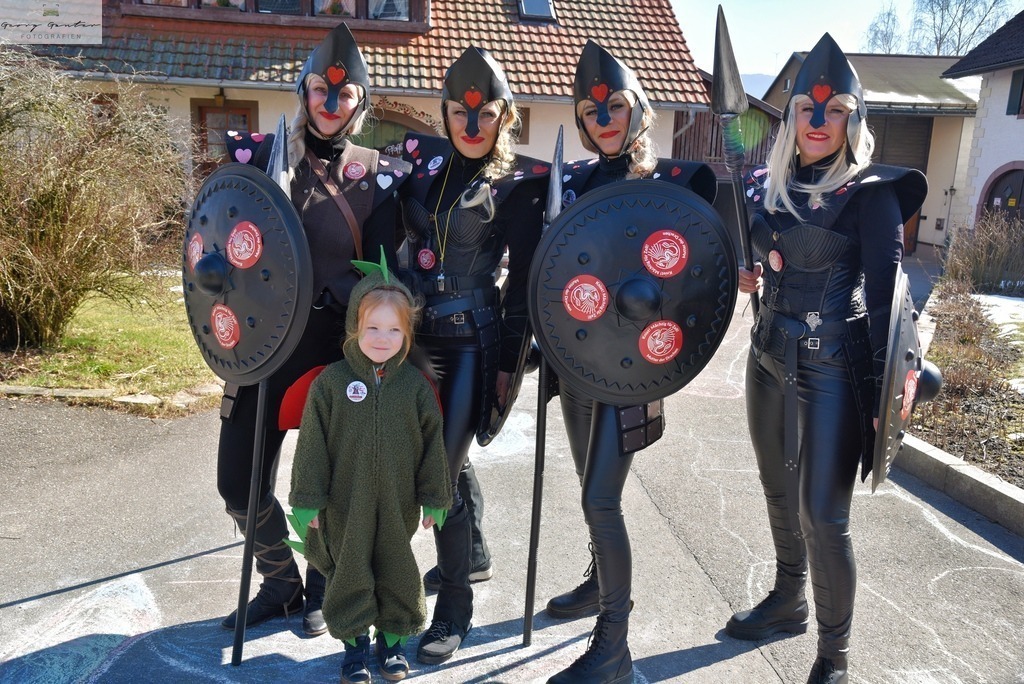 PF Fasnacht _25-52-RA | Fotoblog Schwarzwald, Foto Blog Wiesental, Pfaffenberg, Winterzauber, Zeller Bergland, Zell im Wiesental, Fotoblog Wiesental, Landschaftsfotos, Bilder Wiesental, Natur, Naturbilder, Fastnacht, Zeller Fastnacht, Zeller Fasnacht, Zeller Bergland, Belchen, - Realisiert mit Pictrs.com