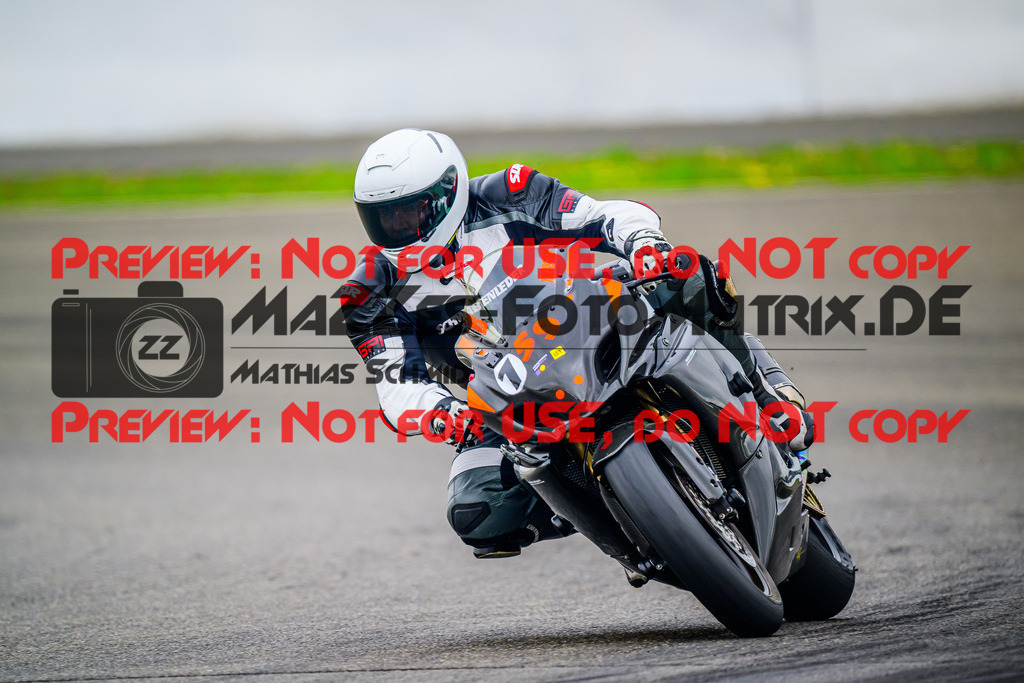 MaZZes_FotoMatrix_240717_6007705_3791 | GELB