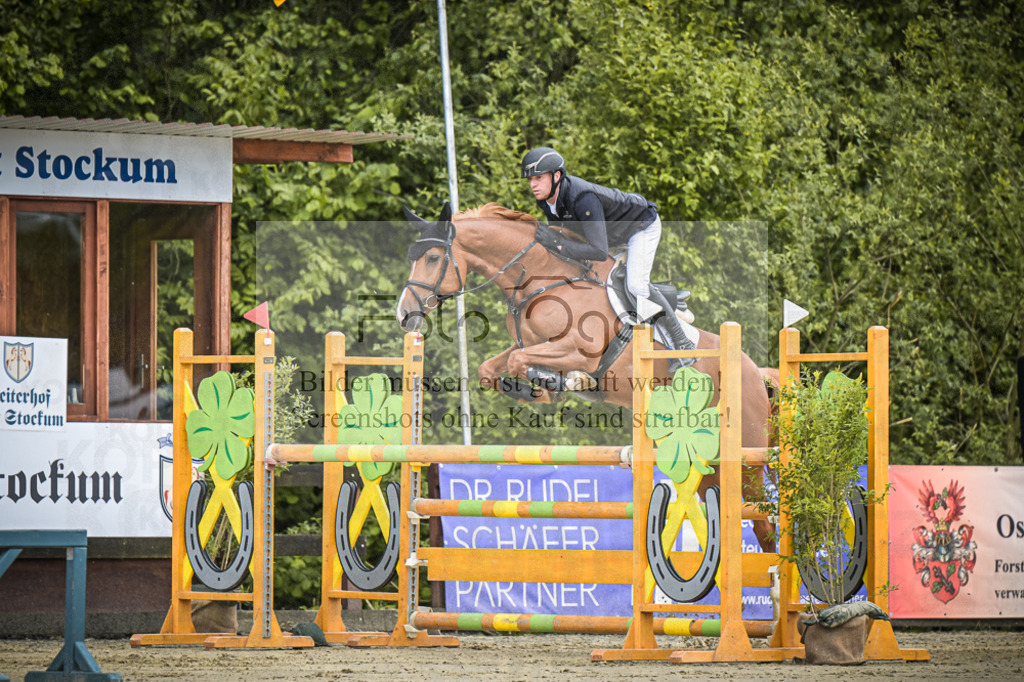 DOS_4895 | Entdecke hochwertige Reitturnierfotos von Foto Oger. Professionell, emotional und authentisch – jetzt Lieblingsmomente im Shop bestellen.Deutschlandweite Turnierfotografie. - Realisiert mit Pictrs.com