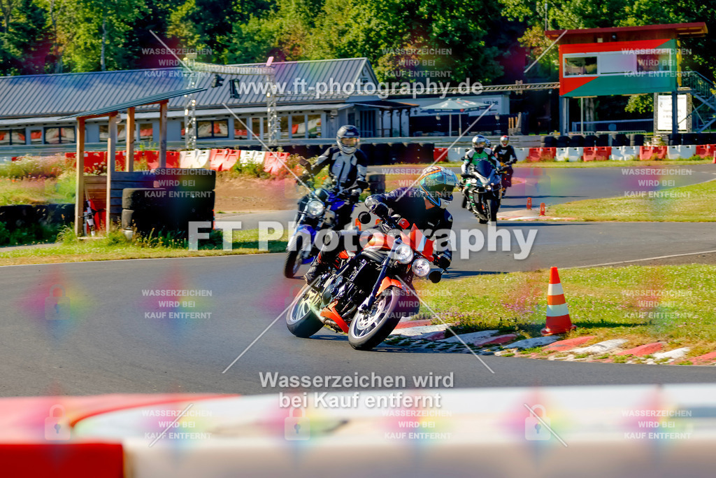 _MOT5249 | Hier findet Ihr Bilder von Touristenfahrten auf der Nürburgring Nordschleife oder von anderen Veranstaltungen die ich besucht habe. Viel Spass beim Durch Schauen 