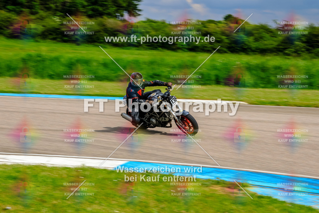MotoTeam-9366 | Hier findet Ihr Bilder von Touristenfahrten auf der Nürburgring Nordschleife oder von anderen Veranstaltungen die ich besucht habe. Viel Spass beim Durch Schauen 