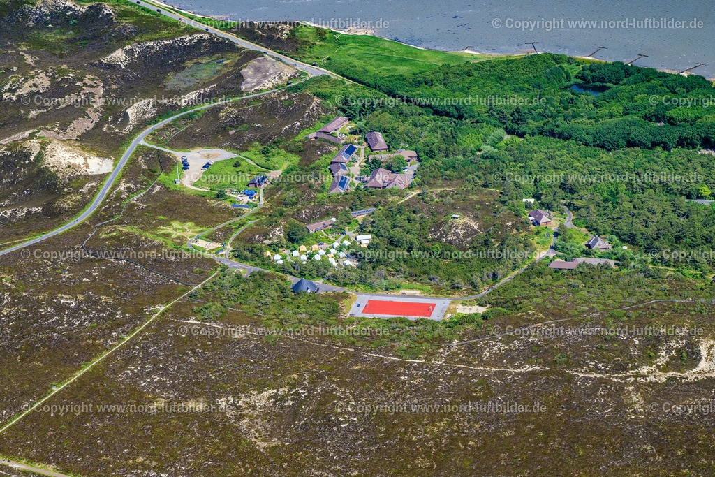 Sylt_List_Jugendseeheim_Kassler_Kooge_Sylt_ELS_5467130625 | LIST 13.06.2025 Gebäude der Jugendherberge " Jugendseeheim Sylt " "Kassler Kogge" in List auf der Insel Sylt im Bundesland Schleswig-Holstein, Deutschland. Weiterführende Informationen bei: Jugendheim Kassler Kogge Sylt. // Building of the youth hostel "Jugendseeheim Sylt" "Kassler Kogge" in List on the island of Sylt in the federal state of Schleswig-Holstein, Germany. Further information at: Jugendheim Kassler Kogge Sylt. Foto: Martin Elsen