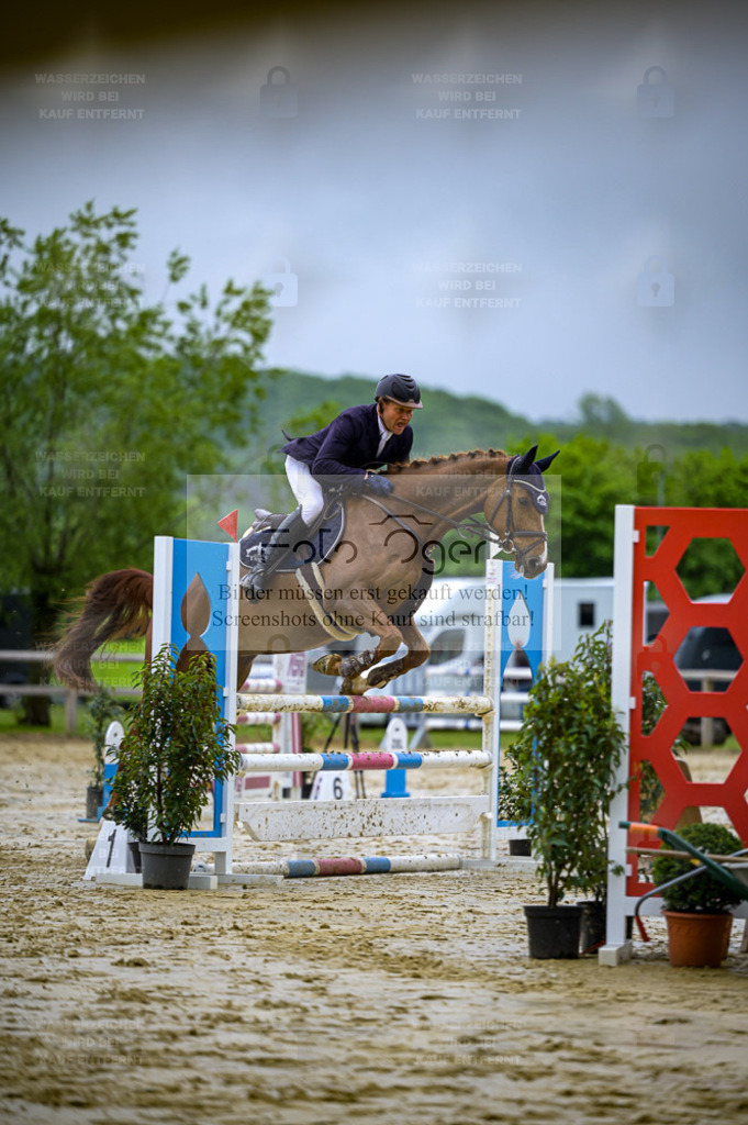 Reitturnier Lienen | Entdecke hochwertige Reitturnierfotos von Foto Oger. Professionell, emotional und authentisch – jetzt Lieblingsmomente im Shop bestellen. - Realisiert mit Pictrs.com