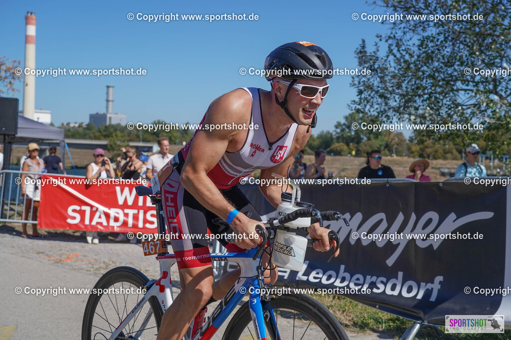 DSC00639 | Vienna Triathlon 2024                                        P3 Event                                                             #yourpictrs #sportshot_your_pictrs                 @Sportshotphotography                                     Photo Credit: www.sportshot.de