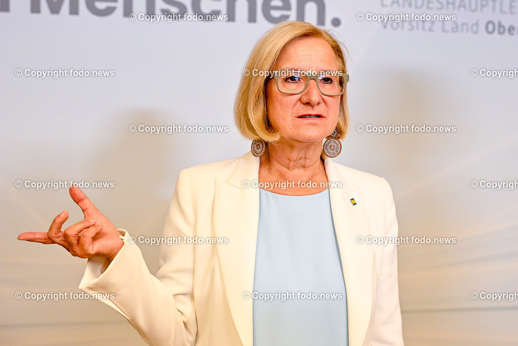 Pressekonferenz Land Ooe_ Oberoesterreich uebernimmt den Vorsitz in der Landeshauptleute-Konferenz_ 03.07.2024-88 | 03.07.2024, Linz, AUT, Pressekonferenz Land Ooe, Oberoesterreich uebernimmt den Vorsitz in der Landeshauptleute-Konferenz, im Bild Johanna Mikl-Leitner (VP, Landeshauptfrau Niederoesterreich)