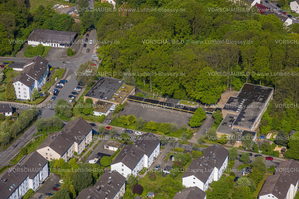 Arnsberg230500279 | Luftbild, Grundschule Müggenberg-Rusch, Neheim, Arnsberg, Sauerland, Nordrhein-Westfalen, Deutschland
