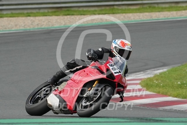 2024_06_21_PBK_23189 | Sportfotografie; SlowMotion; Video; Rennstrecke; Hafeneger; Speer; Racing; RSE; BMW; CBO; Trackday; Motorsportarena; Hockenheimring; Brno; Most; Barcelona; Valencia