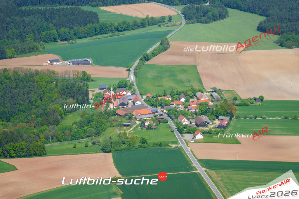 Die Luftaufnahme Altendorf - Pressath wurde vom UL-Flugzeug (keine Drohne) aus fotografiert.Hohe Druck- Auflösung-die Geschenkidee!