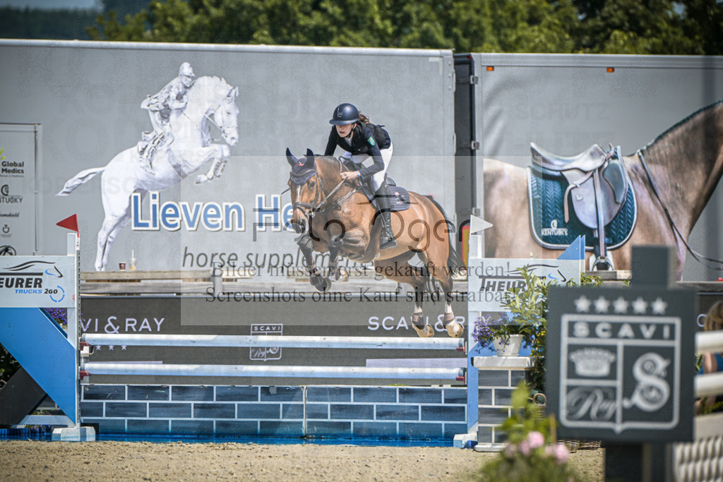 DOS_3652 | Entdecke hochwertige Reitturnierfotos von Foto Oger. Professionell, emotional und authentisch – jetzt Lieblingsmomente im Shop bestellen.Deutschlandweite Turnierfotografie. - Realisiert mit Pictrs.com