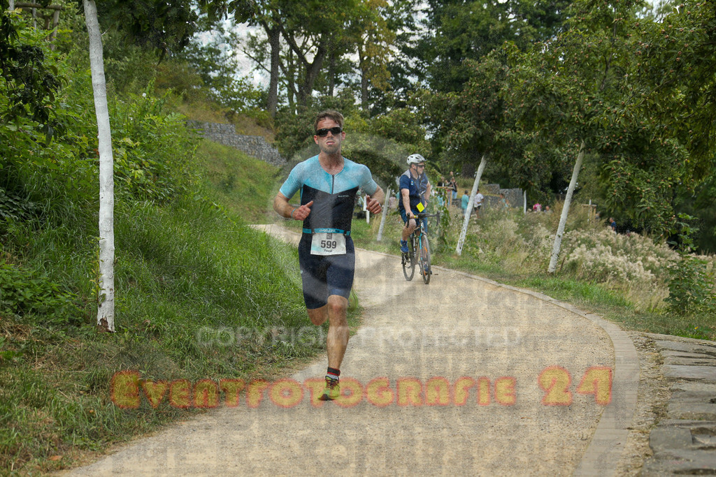 250824_1420_EX1_5896 | Sportfotografie im Rhein-Sieg Kreis, Köln, Bonn, NRW, Rheinland Pfalz, Hessen, etc. Unser Tätigkeitsfeld umfasst den Laufsport vom Volkslauf über den Marathon, Duathlon, Triathon bis zum Ultralauf wie Kölnpfad Ultra oder Schindertrail.