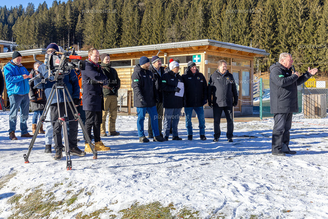 Staatsmeisterschaft im Eisstock Weitenbewerb | Bildershop von pixelworld.at - Realisiert mit Pictrs.com