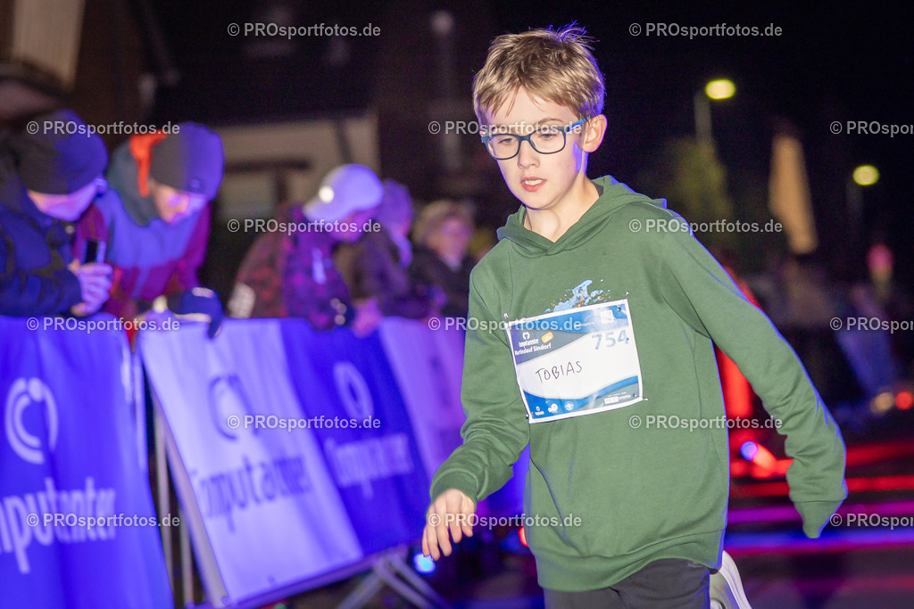 Martinslauf Sindorf 2023 in Kerpen-Sindorf, 09.11.2023 | Impressionen vom Martinslauf Sindorf 2023 am 09.11.2023 in Kerpen-Sindorf (Nordrhein-Westfalen).