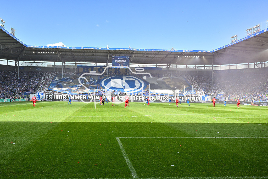 1. FC Magdeburg - Fortuna Düsseldorf | Die Fans der Hausherren haben zu Spielbeginn eine Choreographie vorbereitet / Ultras / Choreo / 2. Bundesliga: 1. FC Magdeburg - Fortuna Duesseldorf, Avnet-Arena am 18.05.2025 / DFL REGULATIONS PROHIBIT ANY USE OF PHOTOGRAPHS AS IMAGE SEQUENCES AND/OR QUASI-VIDEO