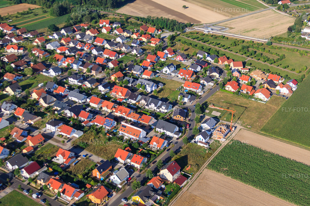 Luftbild: An d. Römerstr in Rheinzabern im Bundesland Rheinland-Pfalz in Deutschland. Foto: IMG_51683.jpg vom 11.08.2012 durch Werner Riehm/FLY-FOTO.de