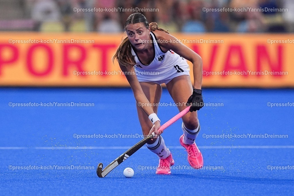 xydrx11082503077 | 11.08.2025, xydrx, Frauen EuroHockey Championship 2025, Gruppenphase, Gruppe A, Deutschland - Niederlande, Sparkassenpark Mönchengladbach: Selin Oruz (GER #5)