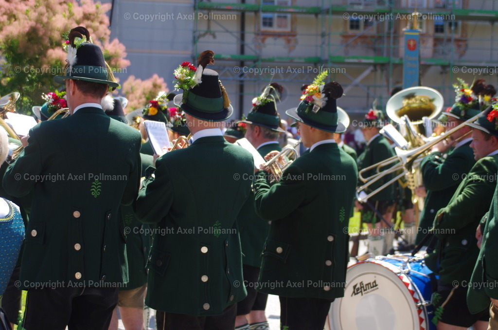 IMGP4715 | fotografiert von Axel PollmannLeonhardi Wallfahrt Benediktbeuern und Murnau, Fronleichnam, Fasching, Landschaft im Loisachtal und Benediktbeuern  - Realisiert mit Pictrs.com
