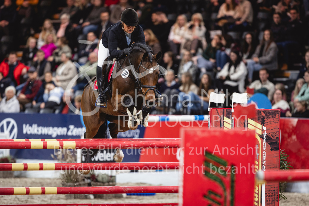 241102_Oldenburg_FinaleWaldbach-113 | Deine schönsten Turniermomente als professionelle Fotos! Entdecke hochwertige Pferdesport-Fotografie im Online-Shop. Jetzt Fotos finden & bestellen!