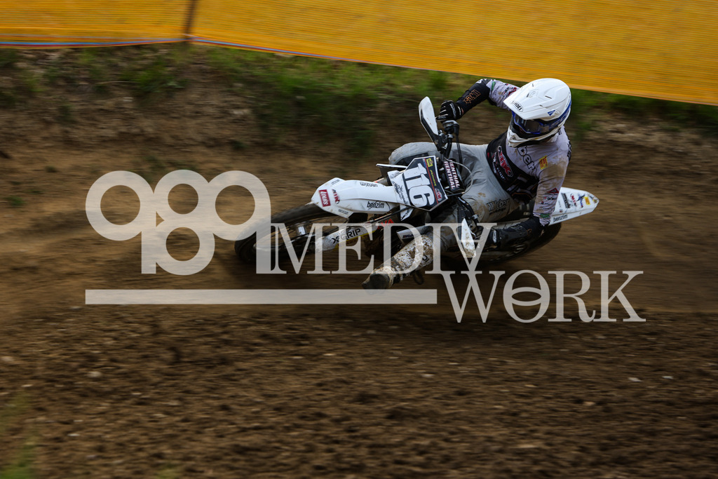 5E6A9721 | 989 MEDIAWORK