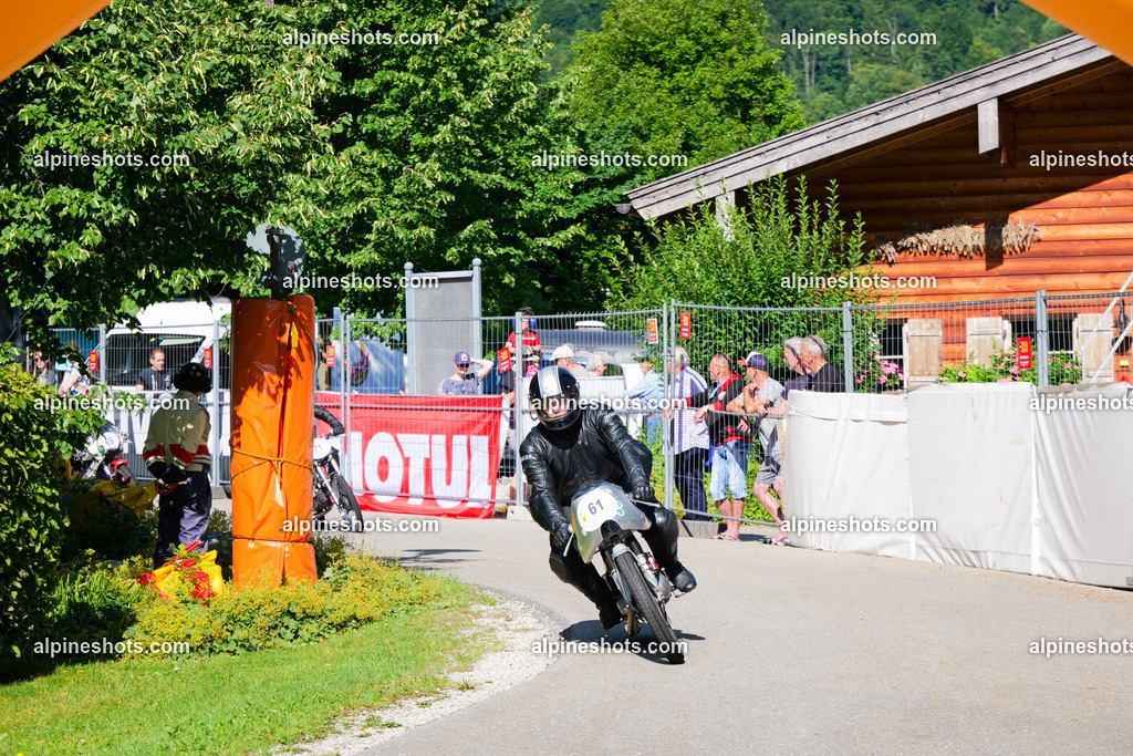 P1025745 | Erleben Sie atemberaubende, hochqualitative Fotos Ihrer Fahrt entlang der malerischen Alpenstraßen. Besuchen Sie alpineshots.com, um professionelle Aufnahmen Ihrer unvergesslichen Reise zu finden und zu kaufen - Realisiert mit Pictrs.com