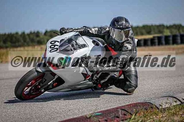 pubi5202 | Professionelle Fotos von Sportveranstaltungen, aber auch Hochzeiten und anderen Events. - Realisiert mit Pictrs.com