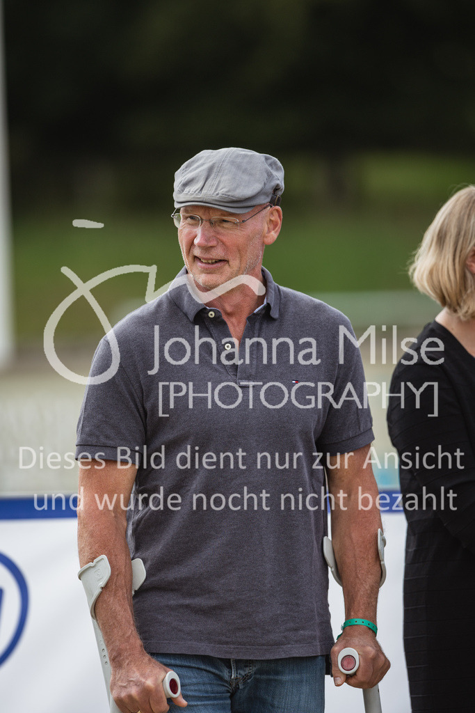 230729_BHO_Para_Siegerehrung-309 | Deine schönsten Turniermomente als professionelle Fotos! Entdecke hochwertige Pferdesport-Fotografie im Online-Shop. Jetzt Fotos finden & bestellen!