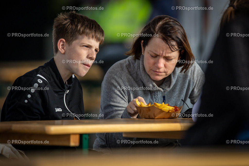 21. ASV Nachtlauf; Koeln, 08.05.24 | Impressionen vom 21. ASV Nachtlauf am 08.05.24 am Tanzbrunnen in Koeln. Foto: BEAUTIFUL SPORTS/Axel Kohring