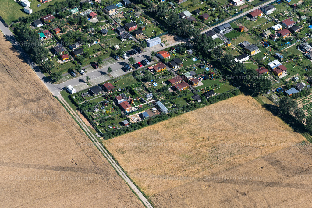 4033755 | SANKT GEORGEN 30.06.2020 Parzellen einer Kleingartenanlage  in Sankt Georgen im Bundesland Baden-Württemberg, Deutschland // Parcel of a small garden  in Sankt Georgen in the state Baden-Wuerttemberg, Germany Foto: Gerhard Launer