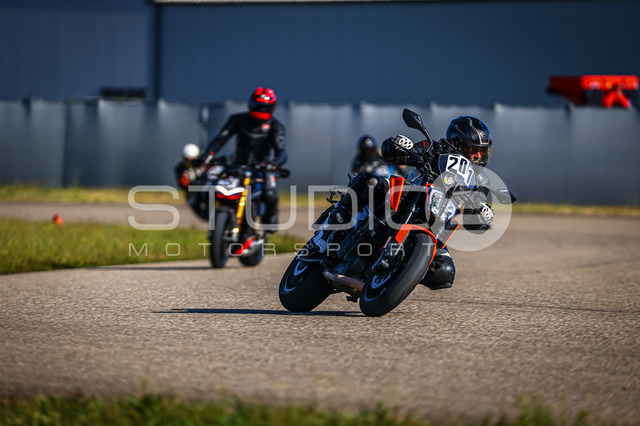0201-260509DCB-005_201 | Deine Full-Service-Agentur für ✔️Videoproduktionen und ✔️Motorsportfotografie Jetzt Angebot anfragen!