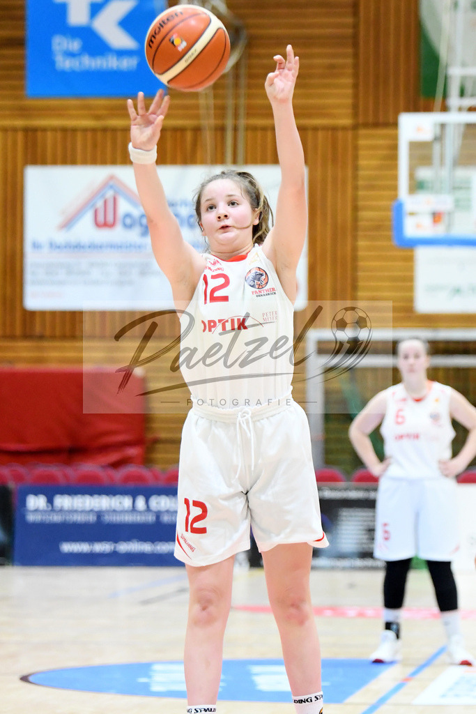 20200126_OSCTGN_0024 | Basketball, Juniorinnen: Pia Sprehe (OSC Junior Panthers) in Aktion, am Ball, Einzelaktion beim Spiel der WNBL zwischen OSC Junior Panthers vs. TG Neuss Junior Tigers am 26.01.2020 im Panthers Dome in Osnabrück, Deutschland.(Foto von Nico Paetzel) - Realisiert mit Pictrs.com
