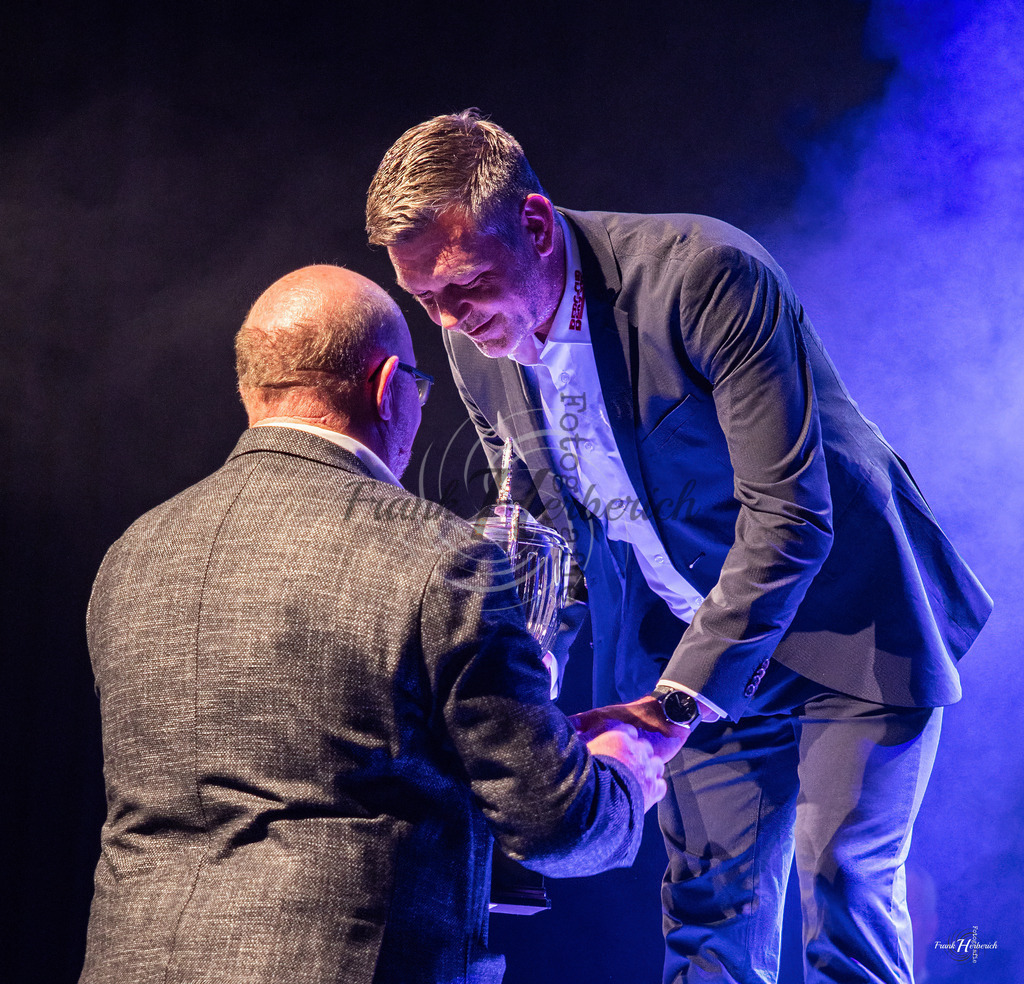 KW Berg Cup Siegerehrung 2025 | Frank Herberich Fotografie, Frank Herberich, Fotografie, Hochzeit, Portrait, St. Peter Ording, Ording, Westerhever, Nordsee, Frank Fotografie, Hardheim,  Odenwald,Walldürn, Band,Eventfotografie - Realisiert mit Pictrs.com