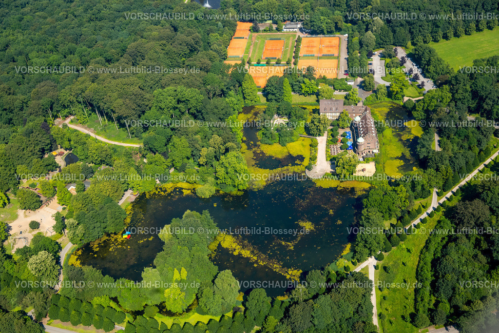 Gladbeck16072775 | Wasserschloß Wittringen mit Brillenseen und Algen Eldea am Bootsverleih der Caritas, Gladbeck, Ruhrgebiet, Nordrhein-Westfalen, Deutschland