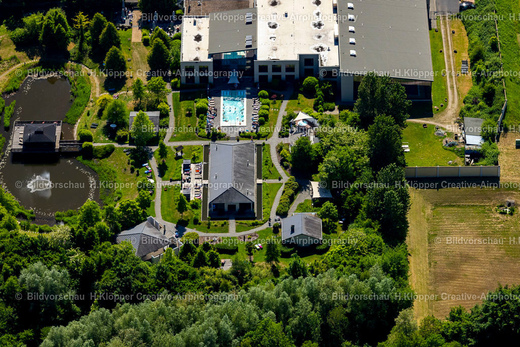 Luftbild Bedurg-3284 | Luftbildfotografie und Luftbild Bedurg Therme und Schwimmbecken am Freibad der Freizeiteinrichtung in Bedbur - Realisiert mit Pictrs.com