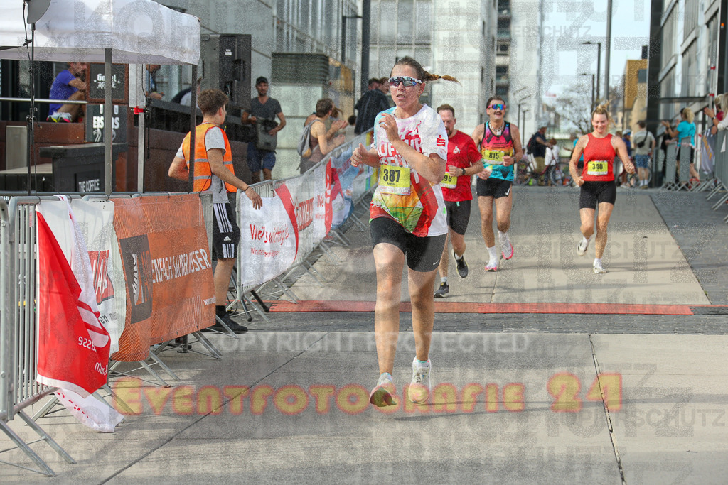 250920_1538_EX1_0287 | Sportfotografie im Rhein-Sieg Kreis, Köln, Bonn, NRW, Rheinland Pfalz, Hessen, etc. Unser Tätigkeitsfeld umfasst den Laufsport vom Volkslauf über den Marathon, Duathlon, Triathon bis zum Ultralauf wie Kölnpfad Ultra oder Schindertrail.