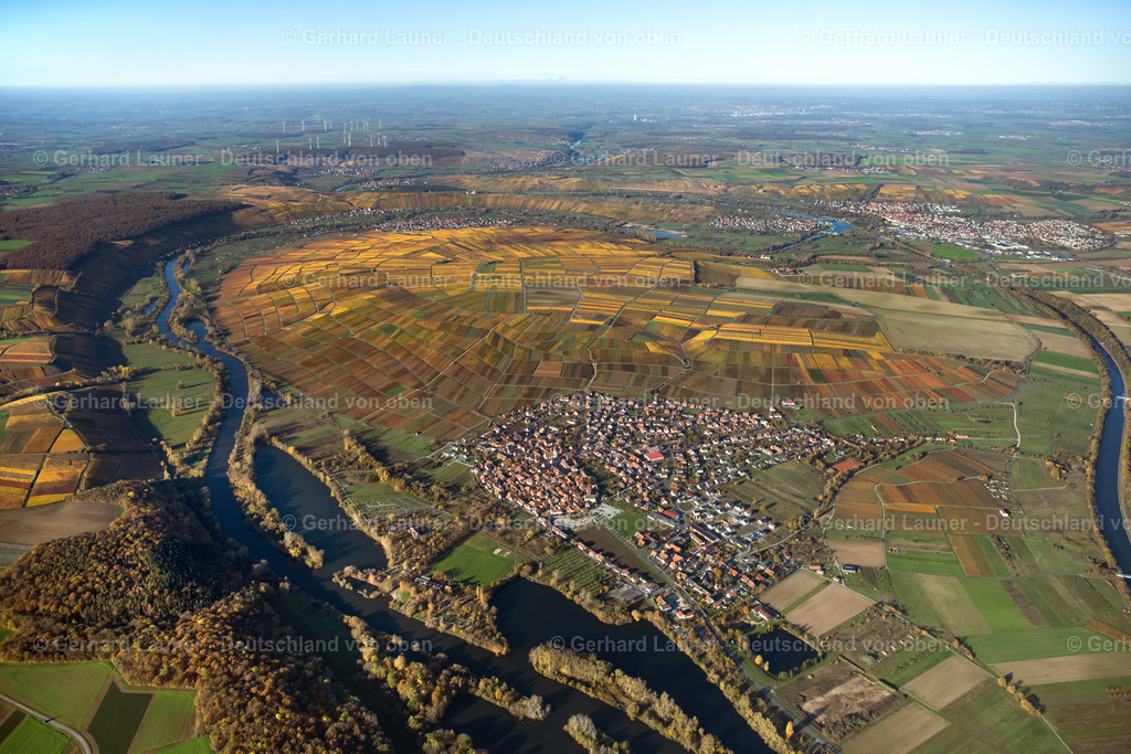 4042618 | Weinbergslandschaft an der Mainschleife bei Escherndorf und Nordheim