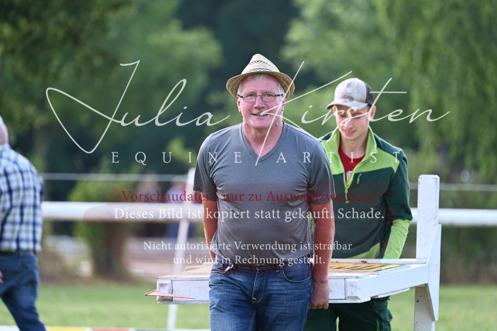 DSC_7636 | Pferde- und Turnierfotografie in Westsachsen. Pferdeportraits, Auftragszeichnungen und intuitive Kunst.