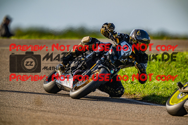 MaZZes_FotoMatrix_220917_2144 | TWIN CUP