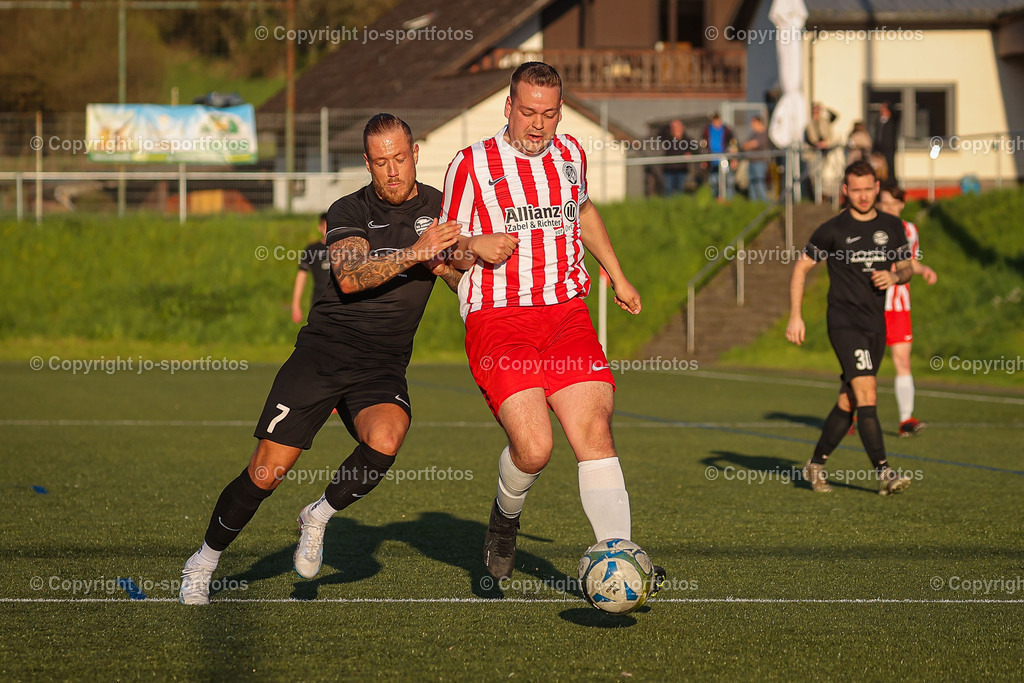 BQ3I2593 | 02.05.2023; Kreisliga C2 Dillenburg; Kunstrasenplatz Oberscheld; SV Oberscheld II - SG Ambach II; Ergebnis 3:4 (0:2)