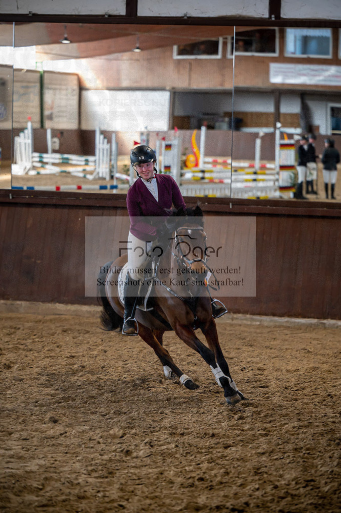Hallenreittunier Voxtrup 2023 | Entdecke hochwertige Reitturnierfotos von Foto Oger. Professionell, emotional und authentisch – jetzt Lieblingsmomente im Shop bestellen.Deutschlandweite Turnierfotografie. - Realisiert mit Pictrs.com