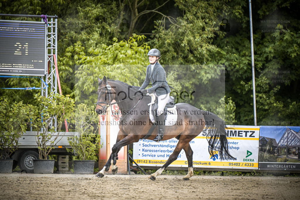 DOS_0142 | Entdecke hochwertige Reitturnierfotos von Foto Oger. Professionell, emotional und authentisch – jetzt Lieblingsmomente im Shop bestellen. - Realisiert mit Pictrs.com